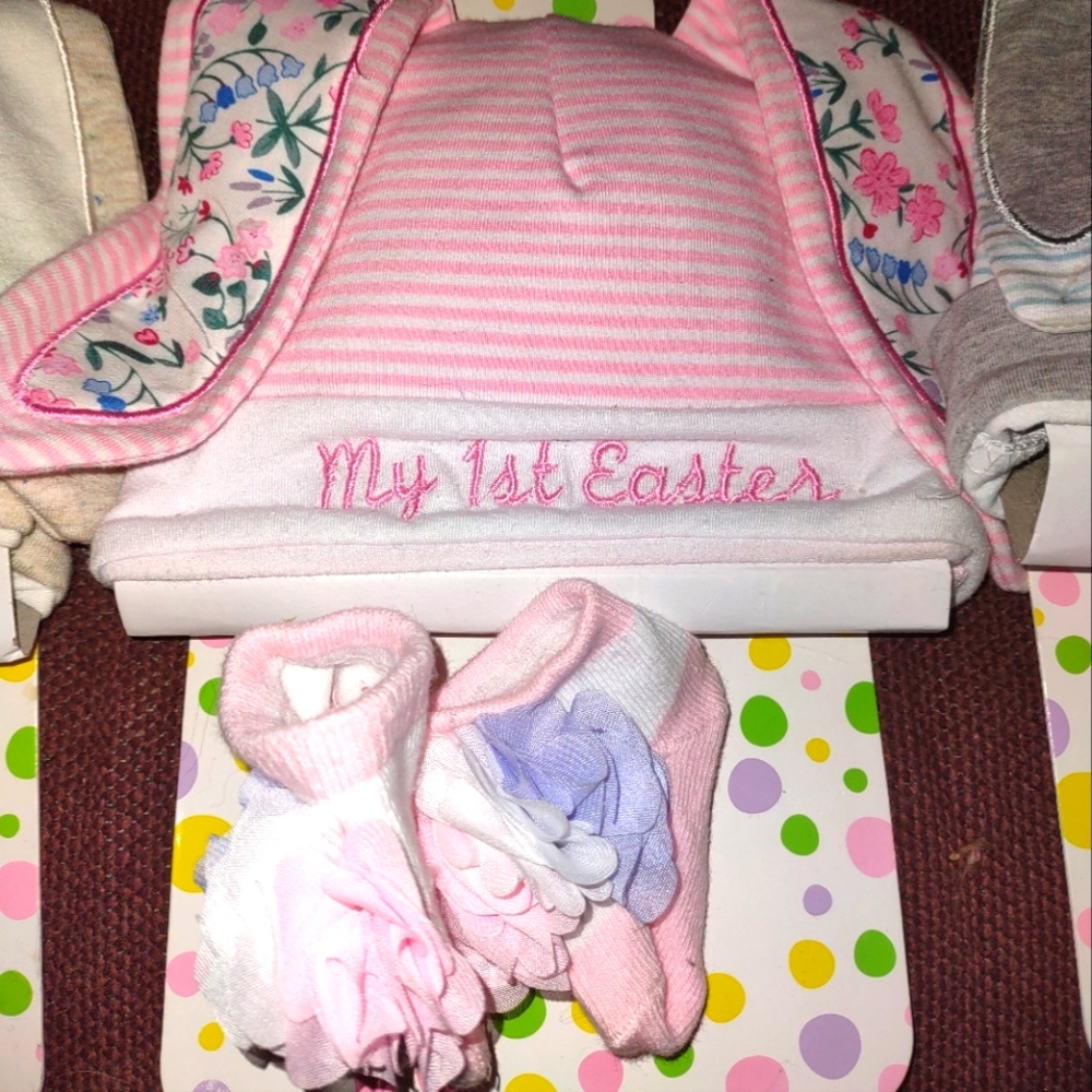 COPY - Baby's FIRST EASTER HAT AND SOCKS 0-6 mths